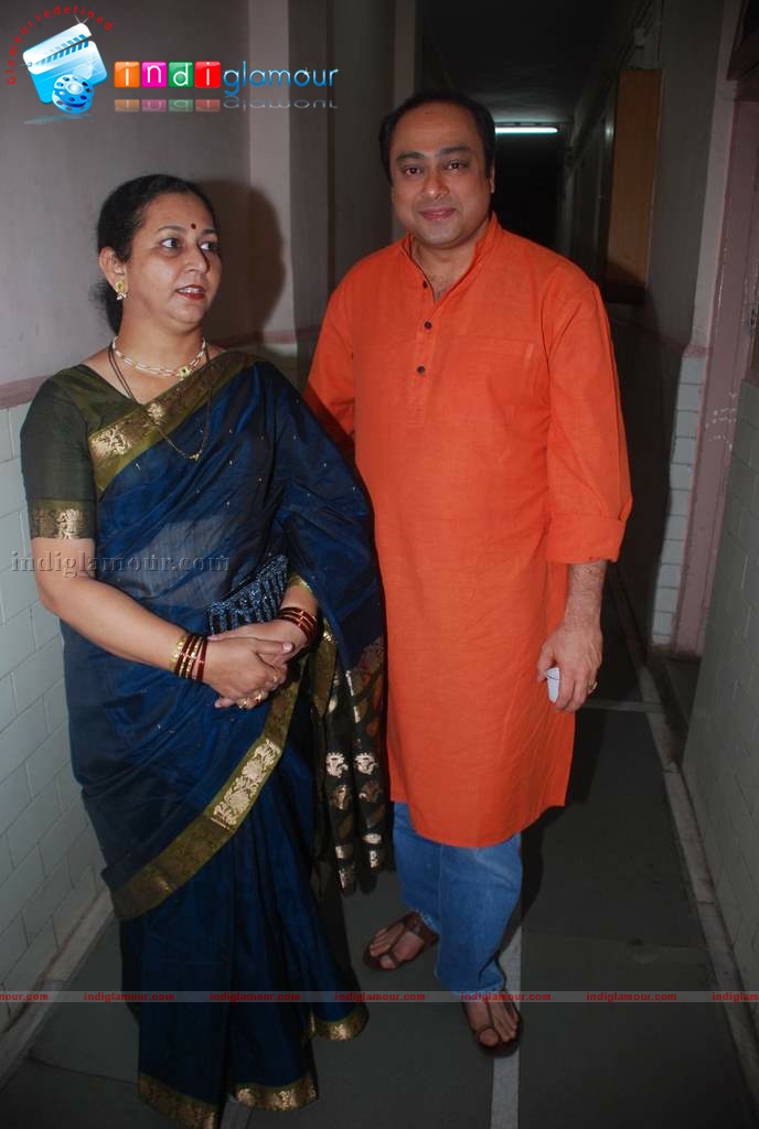 Asha Bhosle and Prateik Babbar at book launch on Smita Patil Event hd photo
